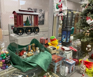 Photo from inside the gift shop at Good Samaritan Regional Medical Center featuring holiday items.