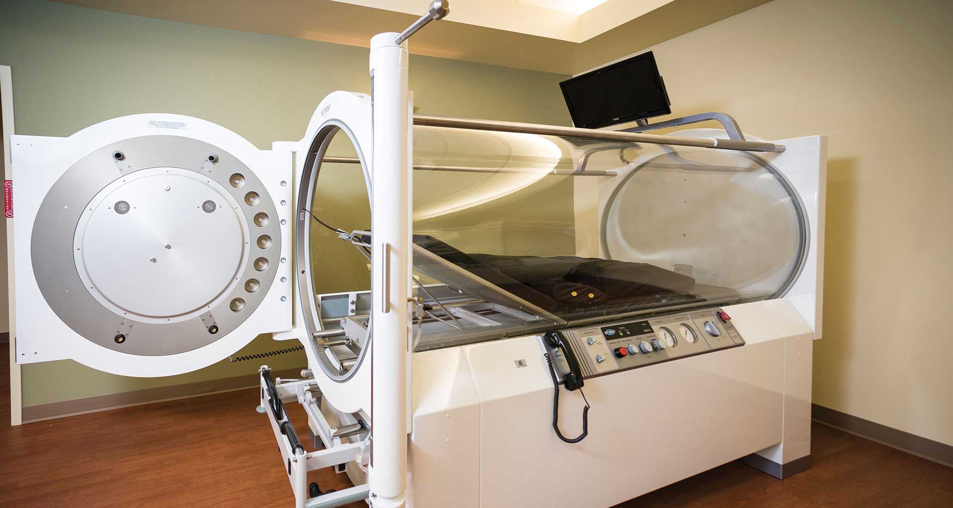 A hyperbaric oxygen chamber at Samaritan Wound, Vein & Hyperbaric Medicine - Albany.