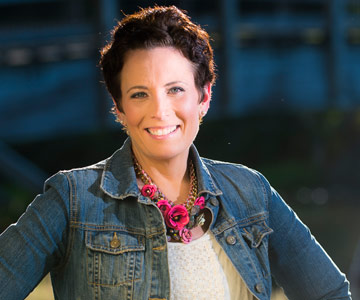 Anne Pettingill smiling.