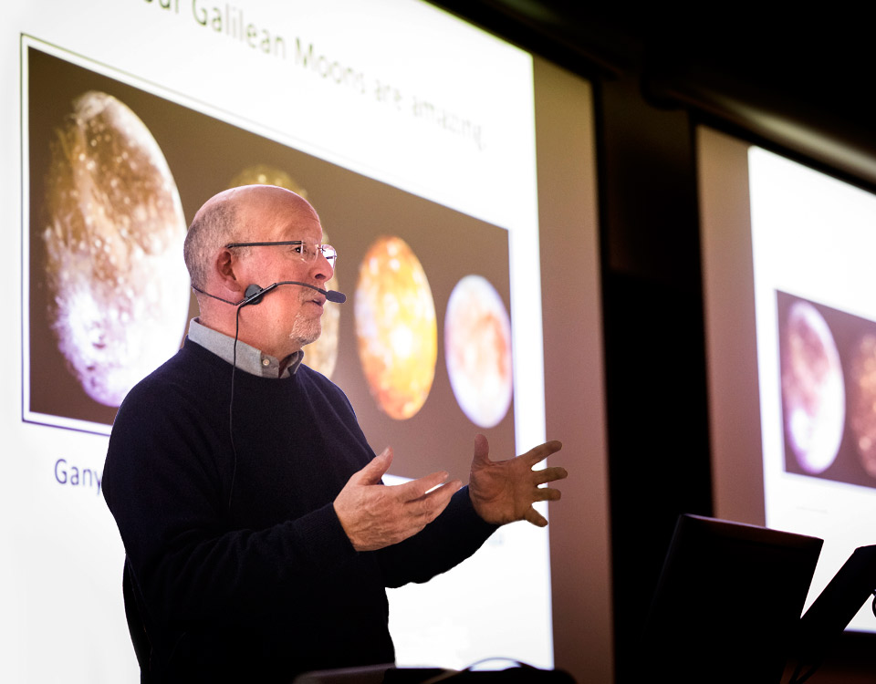 Randall lecturing at class.